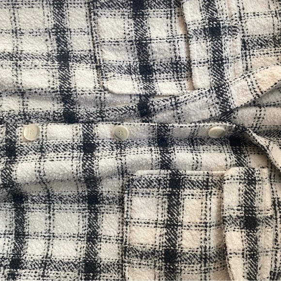 H&M Oversized Shacket Flannel Long Sleeve - Picture 4 of 7
